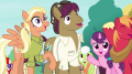 wiki:scootaloo_s_parents_happily_surprised_s9e12.png