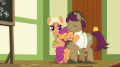 wiki:scootaloo_reuniting_with_her_parents_s9e12.png