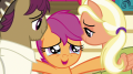 wiki:scootaloo_tearily_thanking_her_parents_s9e12.png