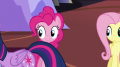 wiki:pinkie_looks_at_twilight_s5e11.png