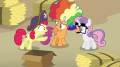 wiki:apple_bloom_our_ship_be_leavin_port_s7e8.png