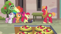 wiki:cutie_mark_crusaders_removing_their_disguises_s7e8.png
