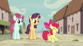 wiki:apple_bloom_dancing_near_ivy_vine_and_amethyst_skim_s7e8.png