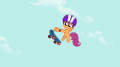 wiki:scootaloo_stunned_by_rainbow_s3e6.png