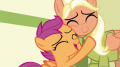wiki:scootaloo_hugging_her_mother_s9e12.png