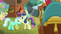 wiki:sweetie_drops_putting_flower_on_lyra_s_head_s5e11.png