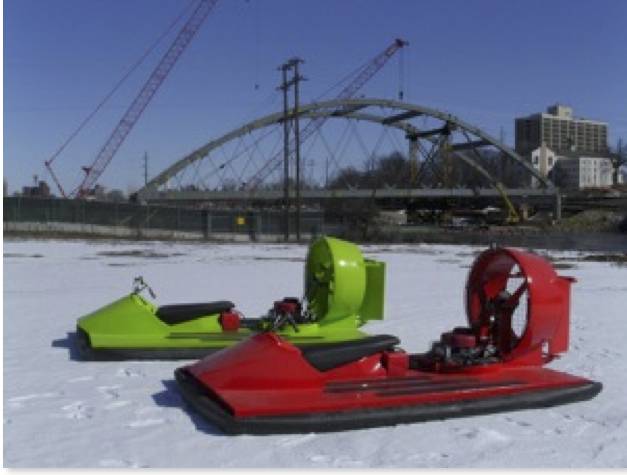 hovercrafts.jpg hovercrafts.jpg